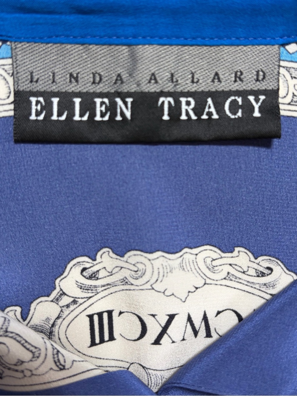 Vintage Linda Allard Ellen Tracy 100% Silk Blue Patterned Button-Up Shirt (8) - Picture 5 of 7